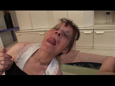 ❤️ Zwei Großmütter und ein Großvater haben einen Dreier ❌ Fucking video bei de.fitorganic.top ️❤