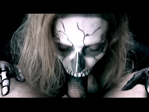 ❤️ Dämonenmädchen lutscht Schwanz mit ihrem schwarzen Mund und schluckt Sperma. ❌ Fucking video bei de.fitorganic.top ️❤